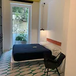ベッド・アンド・ブレックファスト Primopianoposillipo 4*