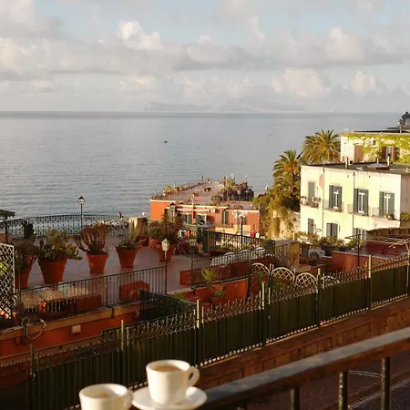 Alojamento de Acomodação e Pequeno-almoço Primopianoposillipo 4*