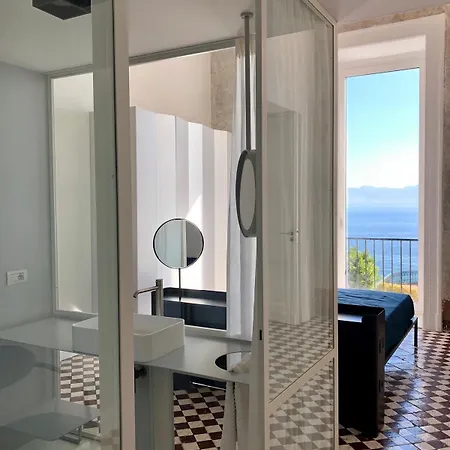 Bed & Breakfast Primopianoposillipo Neapel