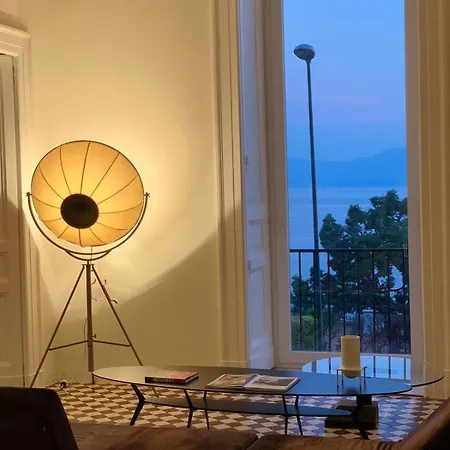 فندق مبيت وإفطار Primopianoposillipo