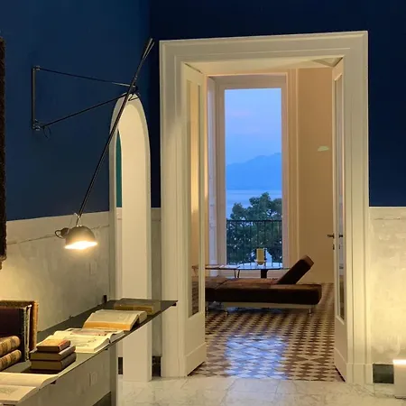 فندق مبيت وإفطار Primopianoposillipo نابولي