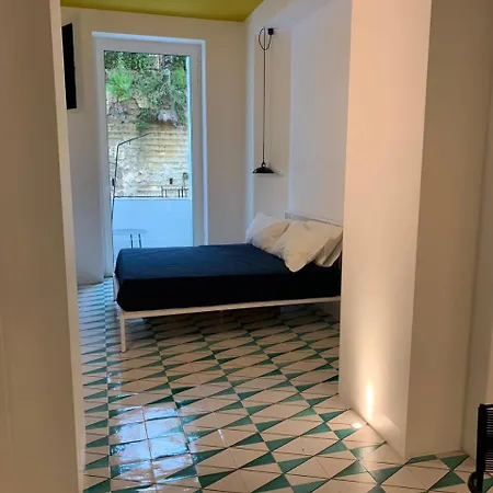 فندق مبيت وإفطار Primopianoposillipo نابولي